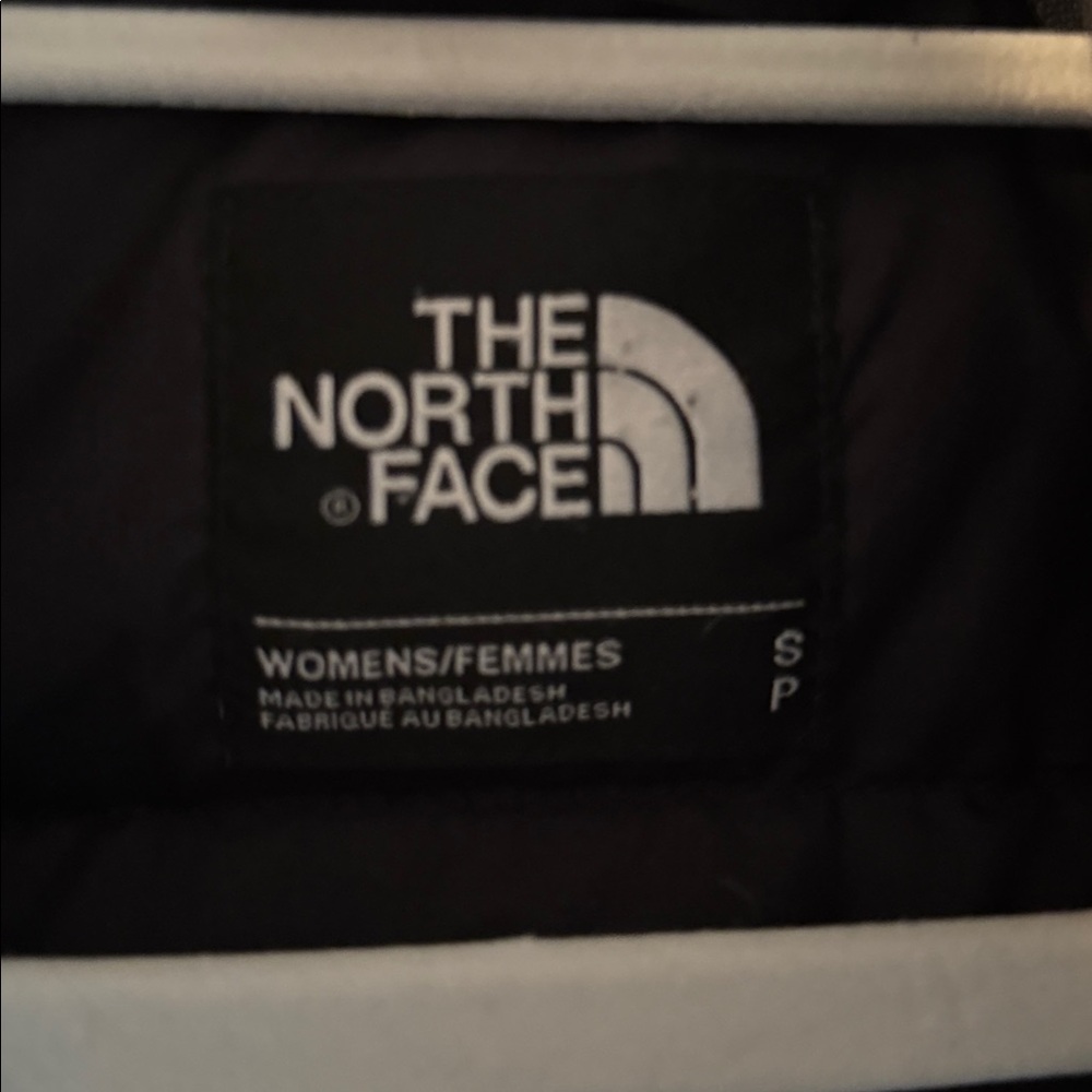 The North Face Women's Black Ski/Snow Parka with Faux Fur Trim - Picture 3 of 8